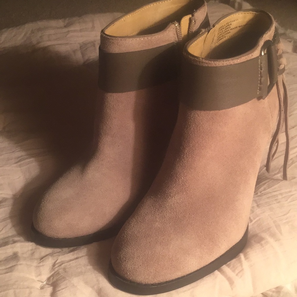 ANKLE BOOT - Picture 2 of 5